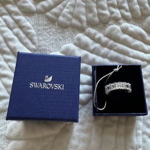 NWT Swarovski Vittore ring
Rectangular cut, White, Rhodium plated Size 55